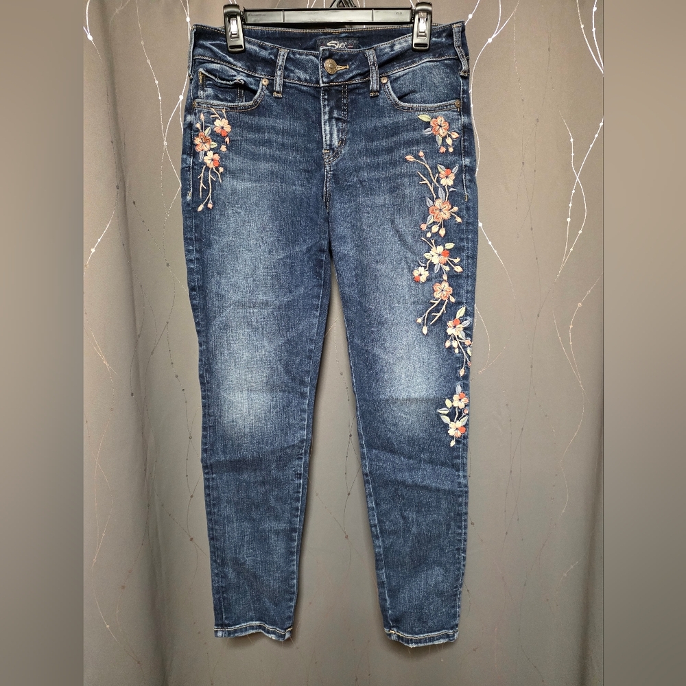 Silver Jeans Elyse Skinny Jeans with Floral Embroidery